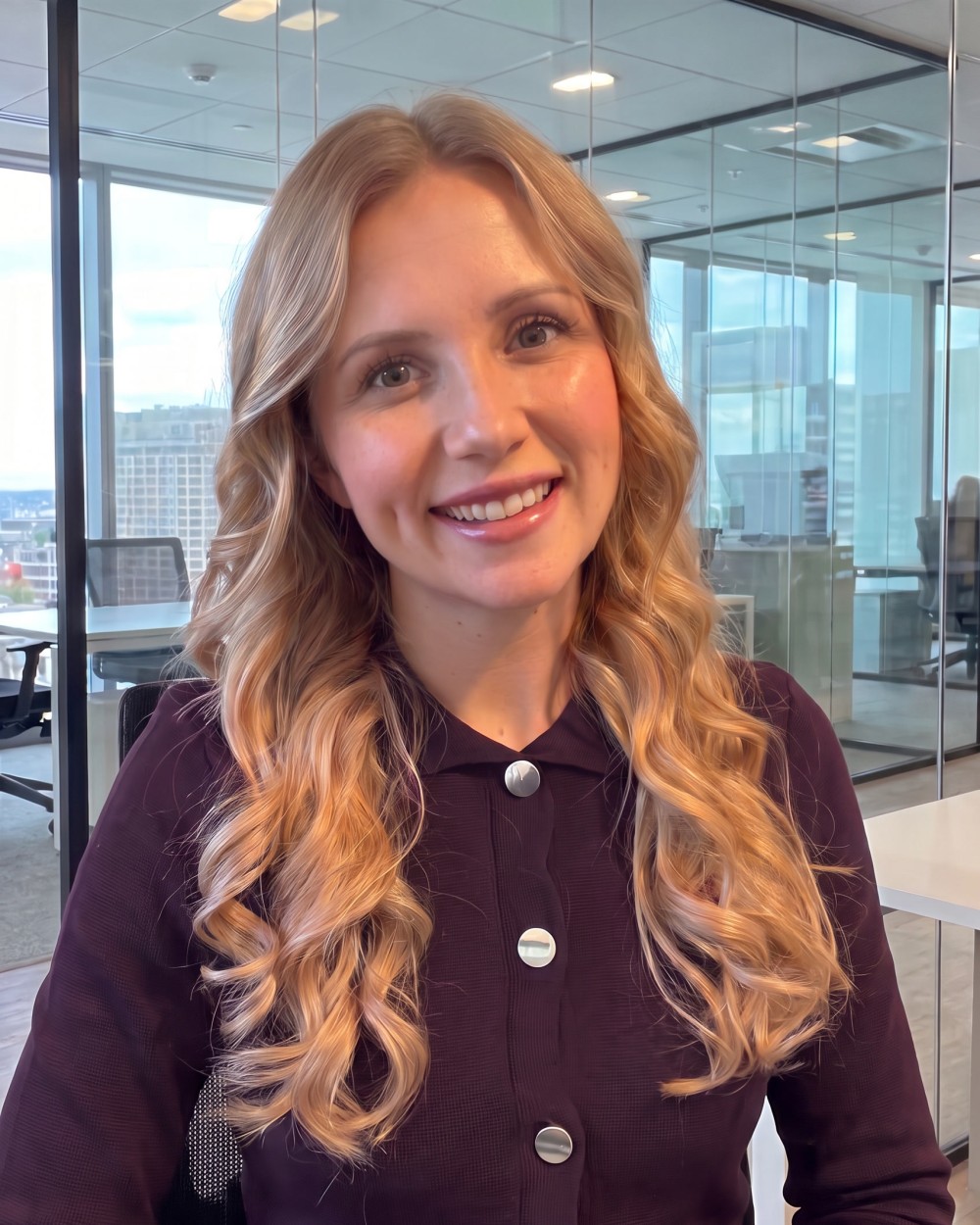 Julia Tripline, Office Manager of Fortuneo